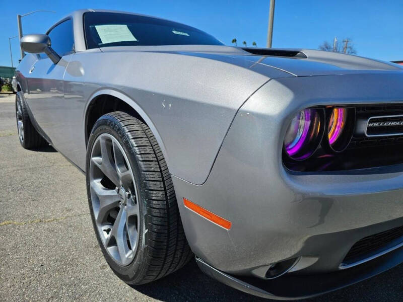 2015 Dodge Challenger SXT Plus