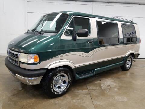 1996 Dodge Ram Van for sale at PINGREE AUTO SALES INC in Lake In The Hills IL