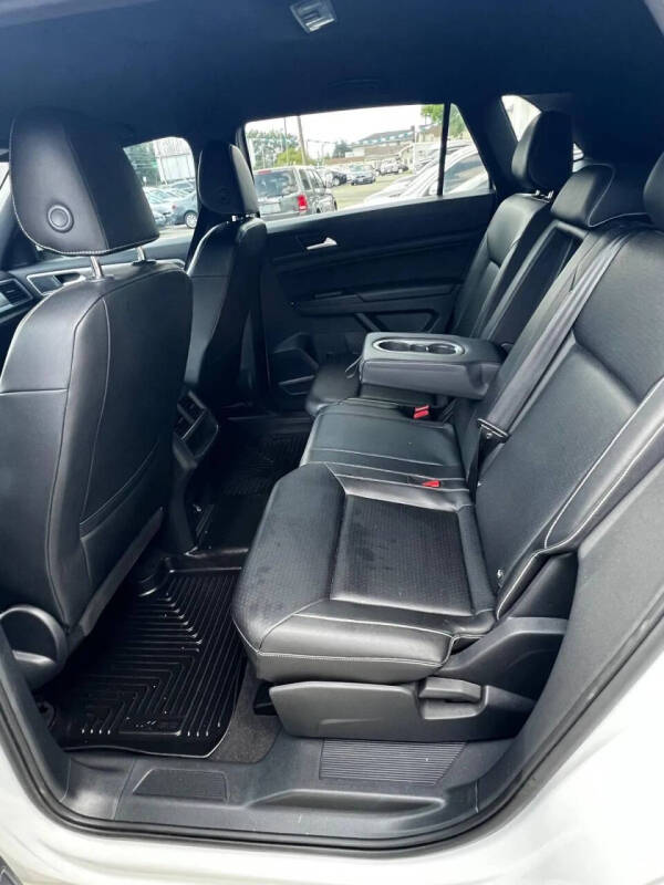 2020 Volkswagen Atlas Cross Sport SE 4Motion