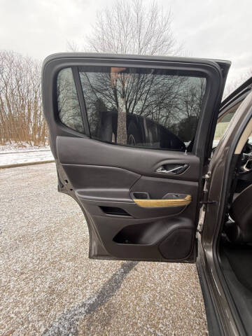 2019 GMC Acadia Denali