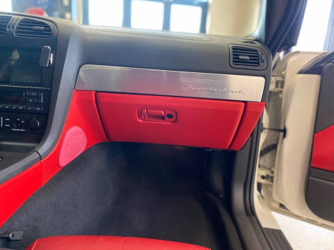 2002 Ford Thunderbird Deluxe