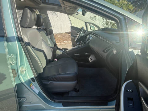 2013 Toyota Prius Four