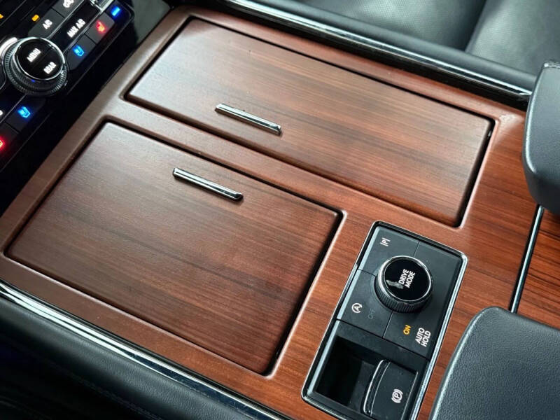 2023 Lincoln Navigator L Standard