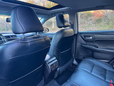 2015 Toyota Camry Hybrid