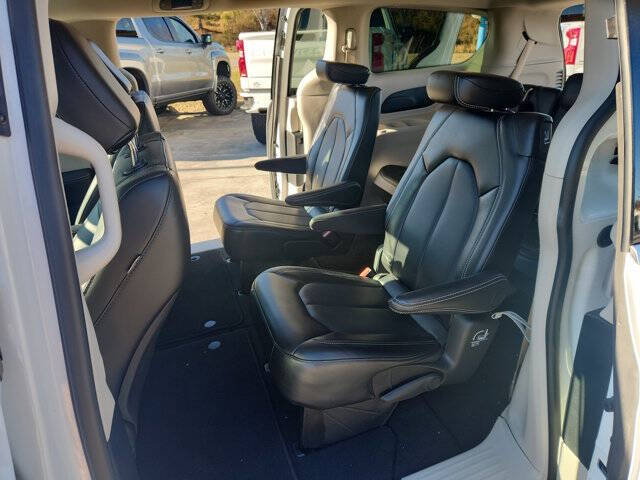 2024 Chrysler Pacifica Touring L