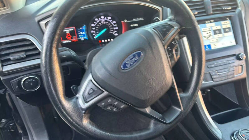 2018 Ford Fusion SE
