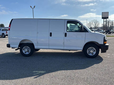 2025 Chevrolet Express 2500