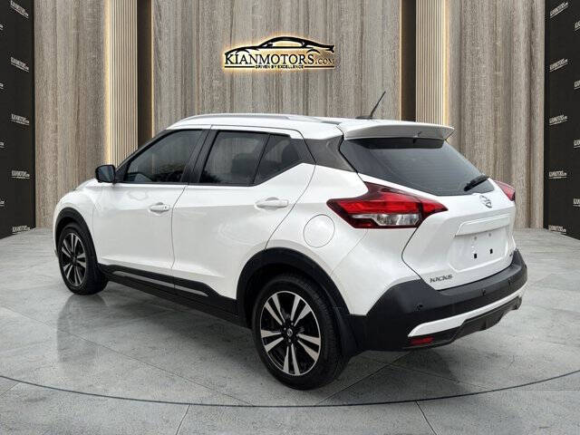 2020 Nissan Kicks SR