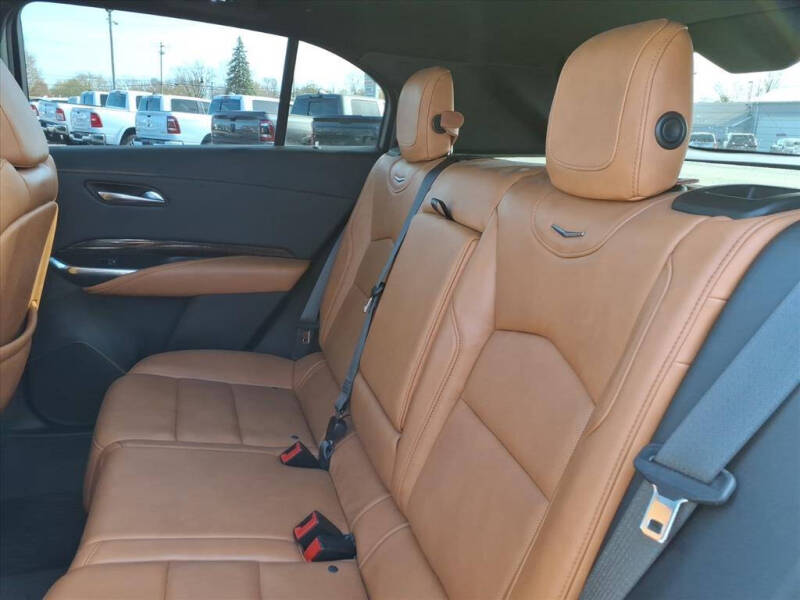 2019 Cadillac XT4 Premium Luxury