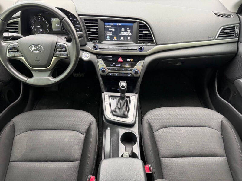 2018 Hyundai Elantra