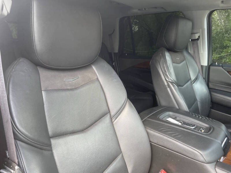 2017 Cadillac Escalade Luxury