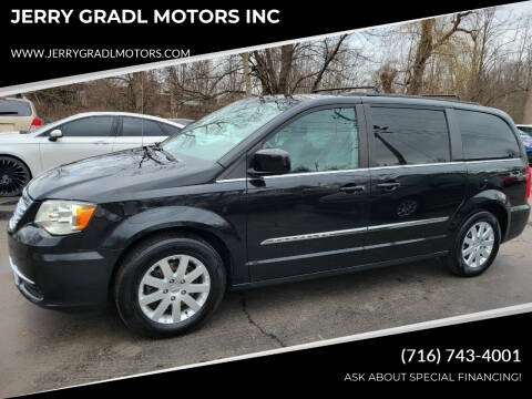 2015 Chrysler Town and Country for sale at JERRY GRADL MOTORS INC in North Tonawanda NY