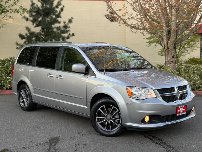 Used 2017 Dodge Grand Caravan SXT with VIN 2C4RDGCG0HR865324 for sale in Everett, WA