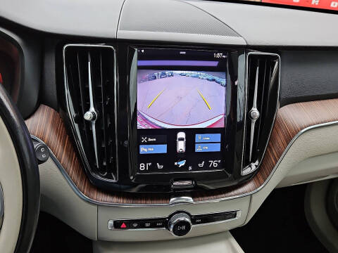 2021 Volvo XC60 T6 Momentum