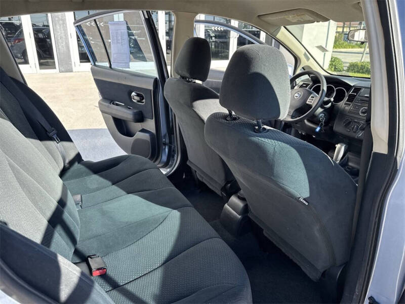 2011 Nissan Versa 1.8 S