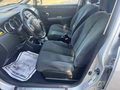 2012 Nissan Versa 1.8 S