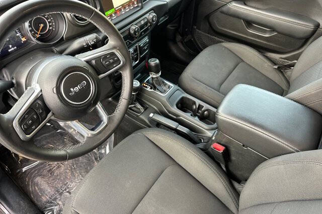 2023 Jeep Gladiator Overland