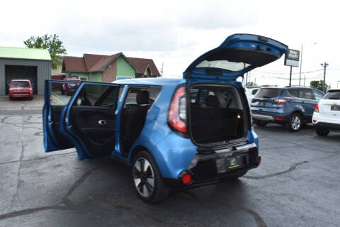 2016 Kia Soul +