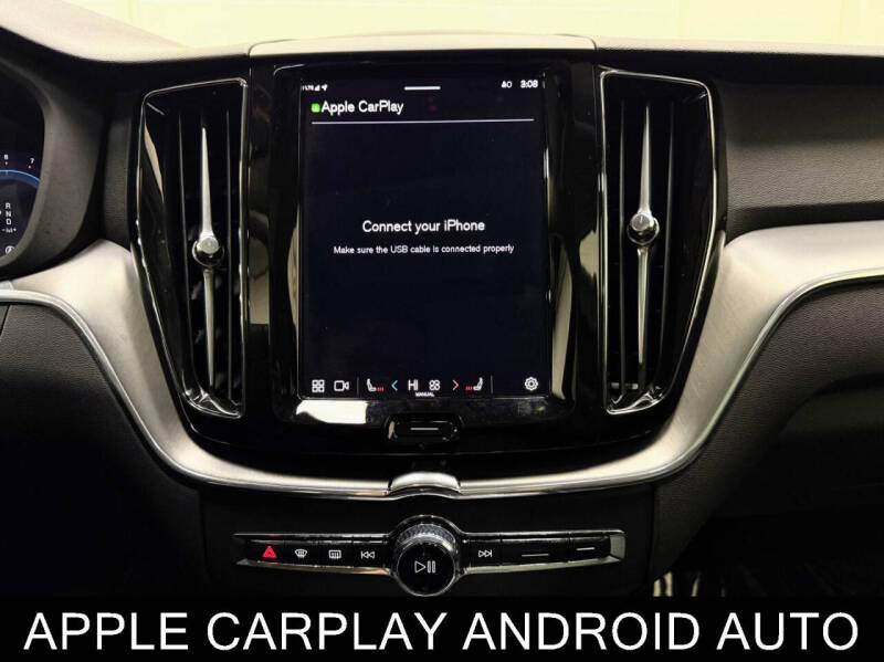 2025 Volvo XC60 B5 Core Dark Theme