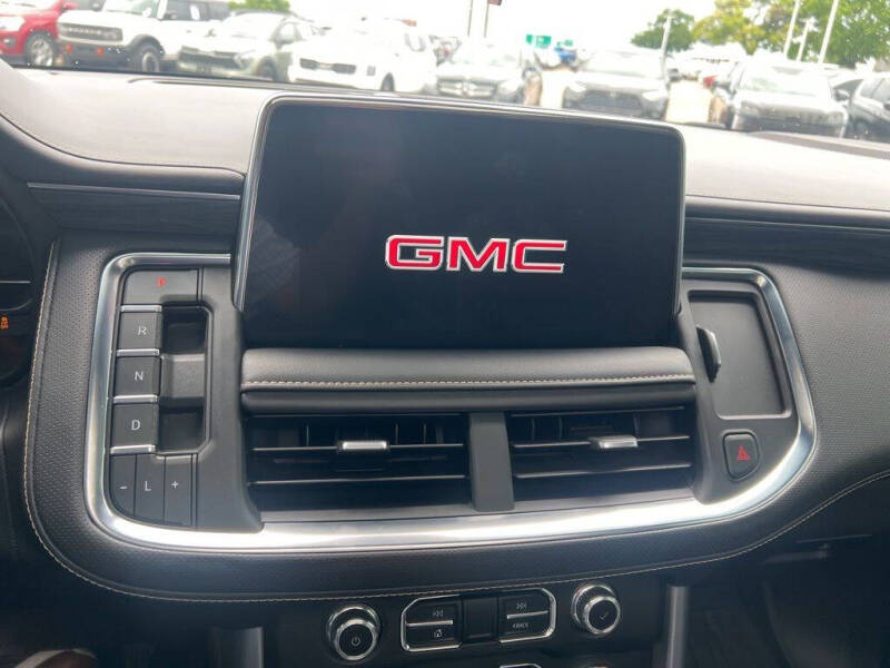 2023 GMC Yukon SLT