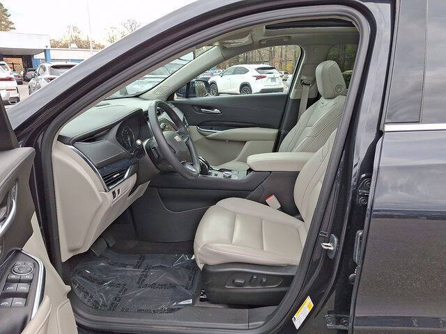 2023 Cadillac XT4 Premium Luxury