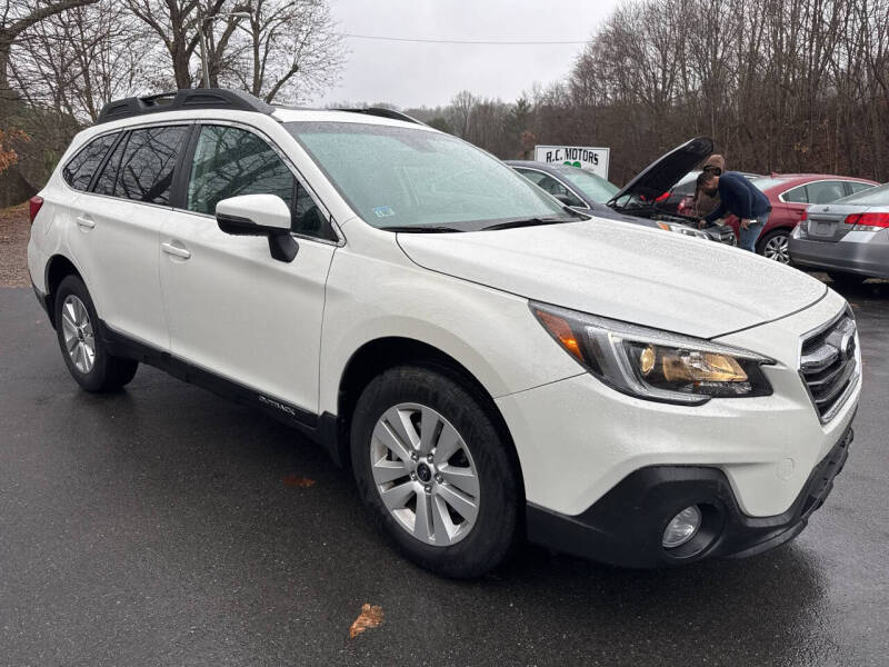 2018 Subaru Outback Premium's photo