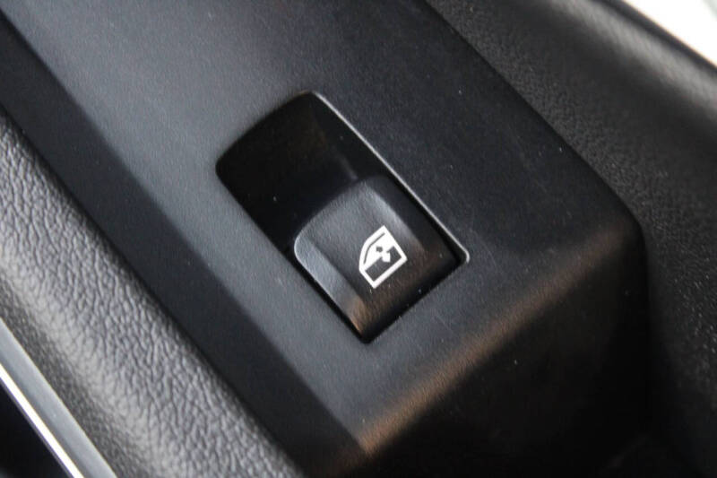 2021 BMW 3 Series 330i