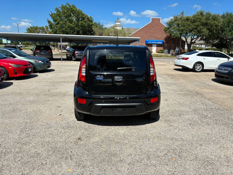 2012 Kia Soul +