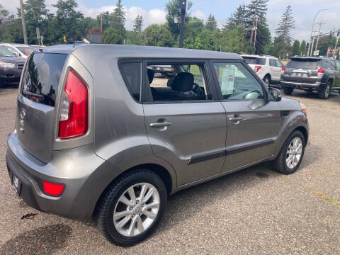 2012 Kia Soul +