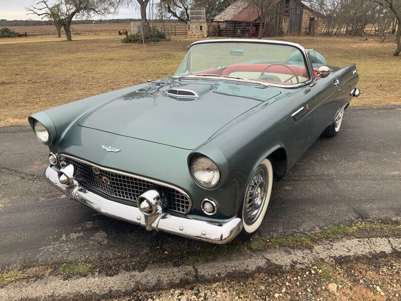 1956 Ford Thunderbird