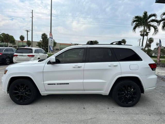 2017 Jeep Grand Cherokee for sale at Valdez Auto Dealers in Pompano Beach, FL