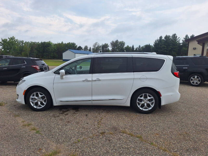 2017 Chrysler Pacifica for sale at Steve Winnie Auto Sales in Edmore MI