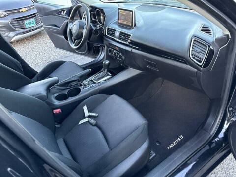 2015 Mazda MAZDA3 i Sport