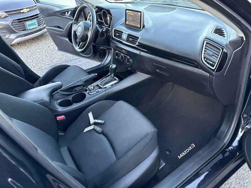 2015 Mazda MAZDA3 i Sport