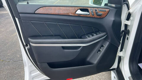 2015 Mercedes-Benz GL-Class GL 550 4MATIC