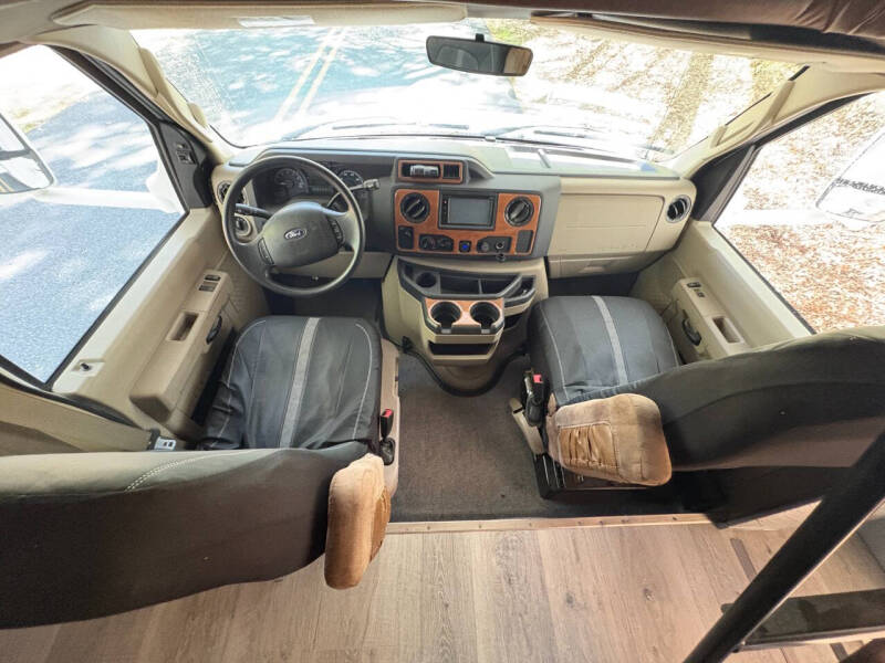 2012 Ford E-450 CHASSIS