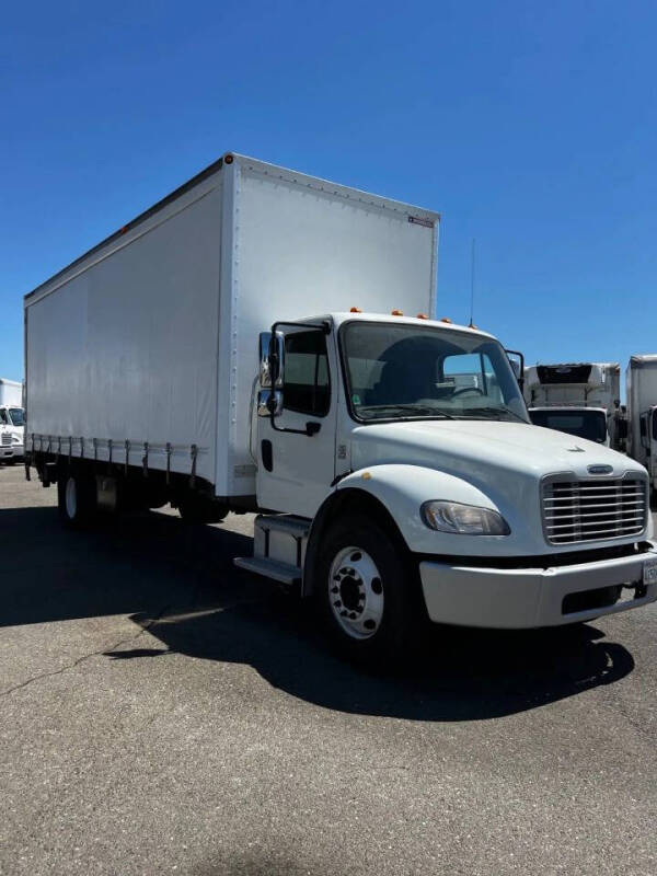 2018 Freightliner M2 106