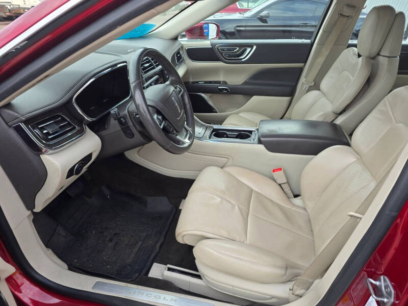 2019 Lincoln Continental Select