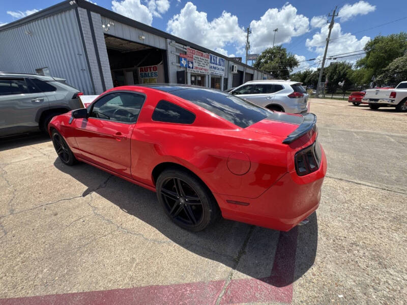 2014 Ford Mustang V6