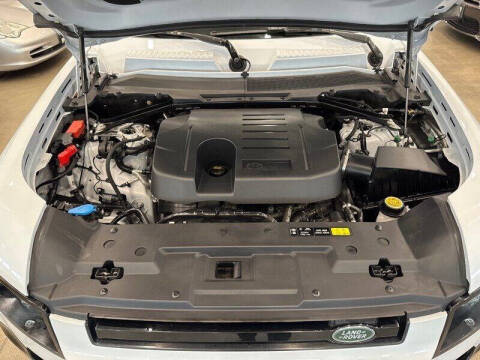 2023 Land Rover Defender 130 X-Dynamic SE