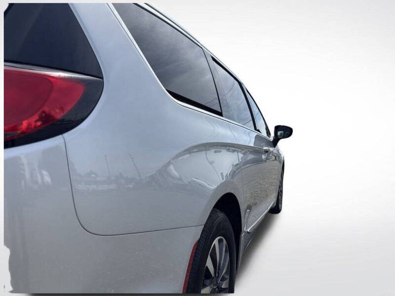 2023 Chrysler Pacifica Plug-In Hybrid Limited