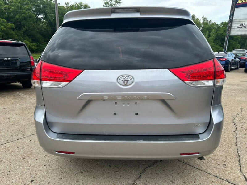 2011 Toyota Sienna