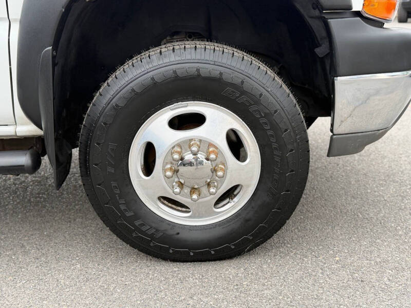 2002 Chevrolet Silverado 3500 LS