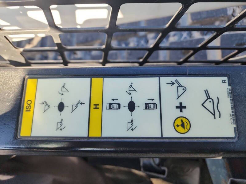 2021 Bobcat T64 R-Series Compact