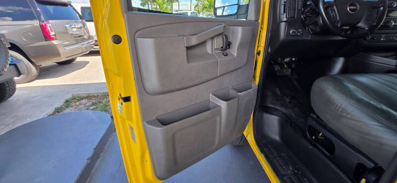 2021 GMC Savana 2500