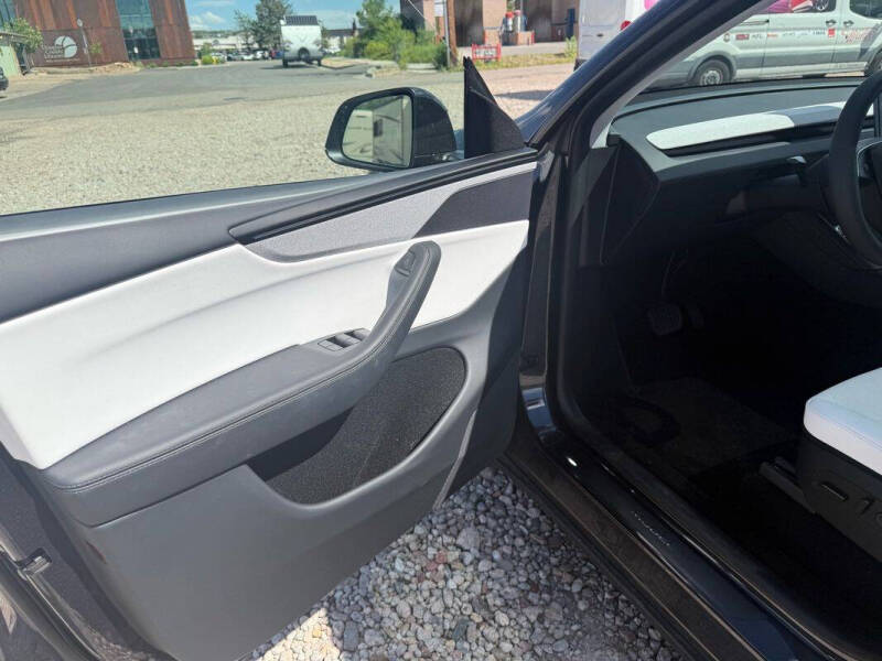 2026 Tesla Model Y Premium