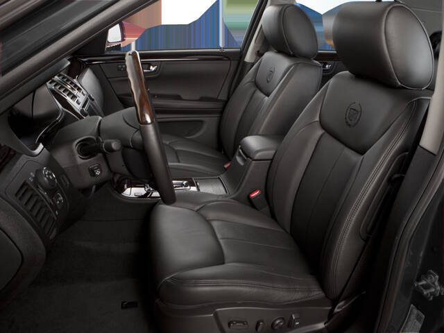 2010 Cadillac DTS Luxury Collection