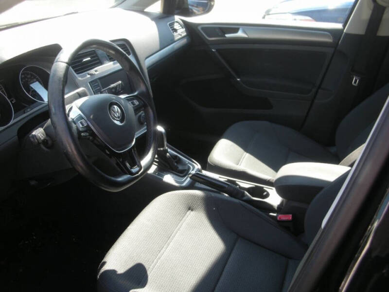 2016 Volkswagen Golf SportWagen