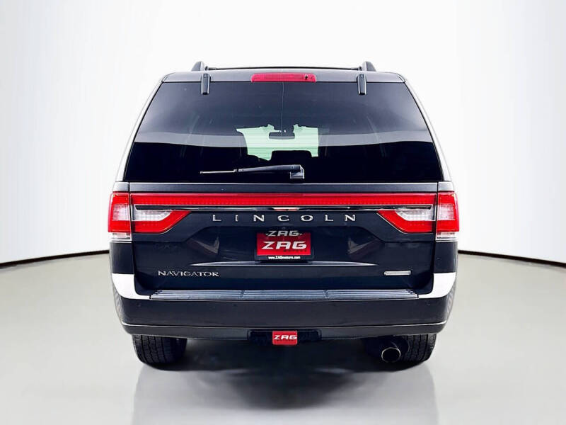 2016 Lincoln Navigator Select