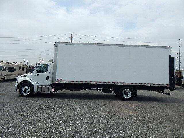 2016 Freightliner M2 106